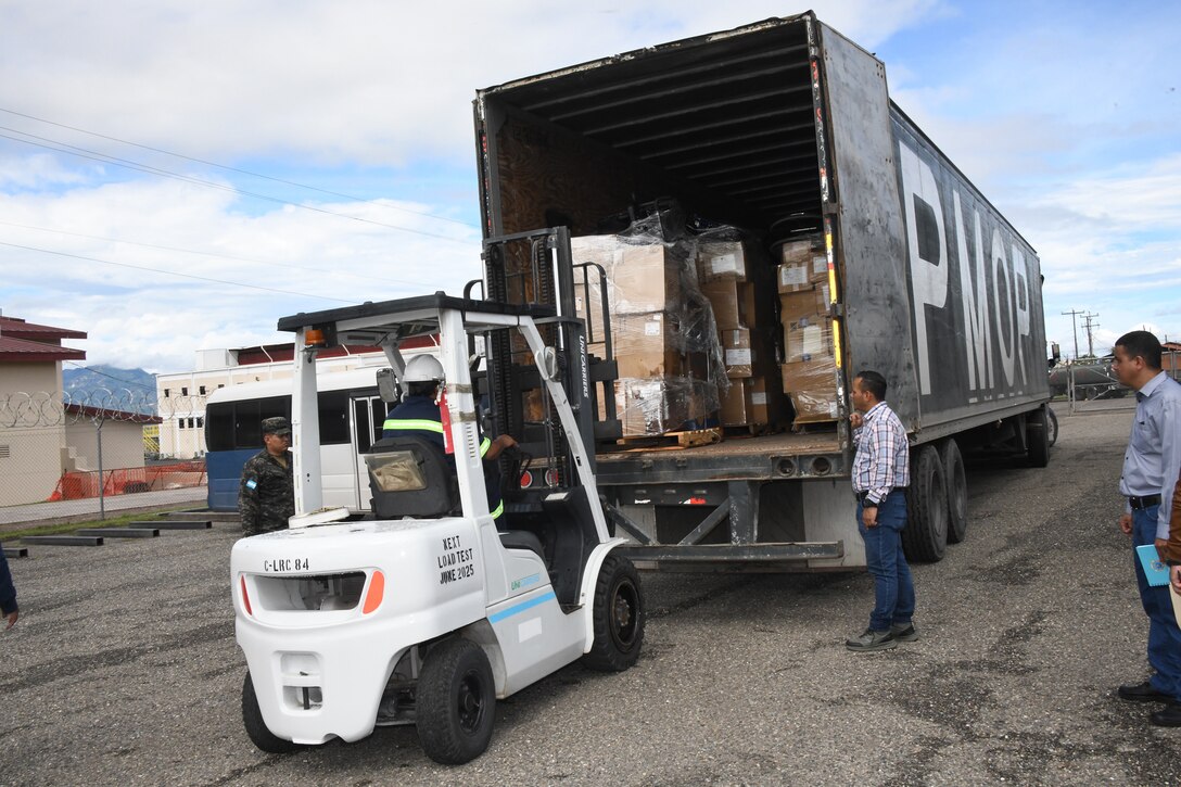 Members from several nonprofit organizations pick up humanitarian aid donated through the Denton Program from Soto Cano Air base, Honduras, Nov. 18, 2024. Over the last year, Soto Cano Air Base has received 41 shipments through the Denton Program valuing more than 1.8 million dollars. (U.S. Army courtesy Photo)