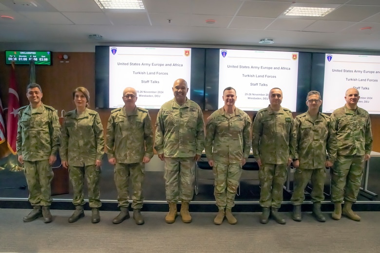 Turkish Land Forces staff meet with U.S. Army Europe and Africa staff and leadership