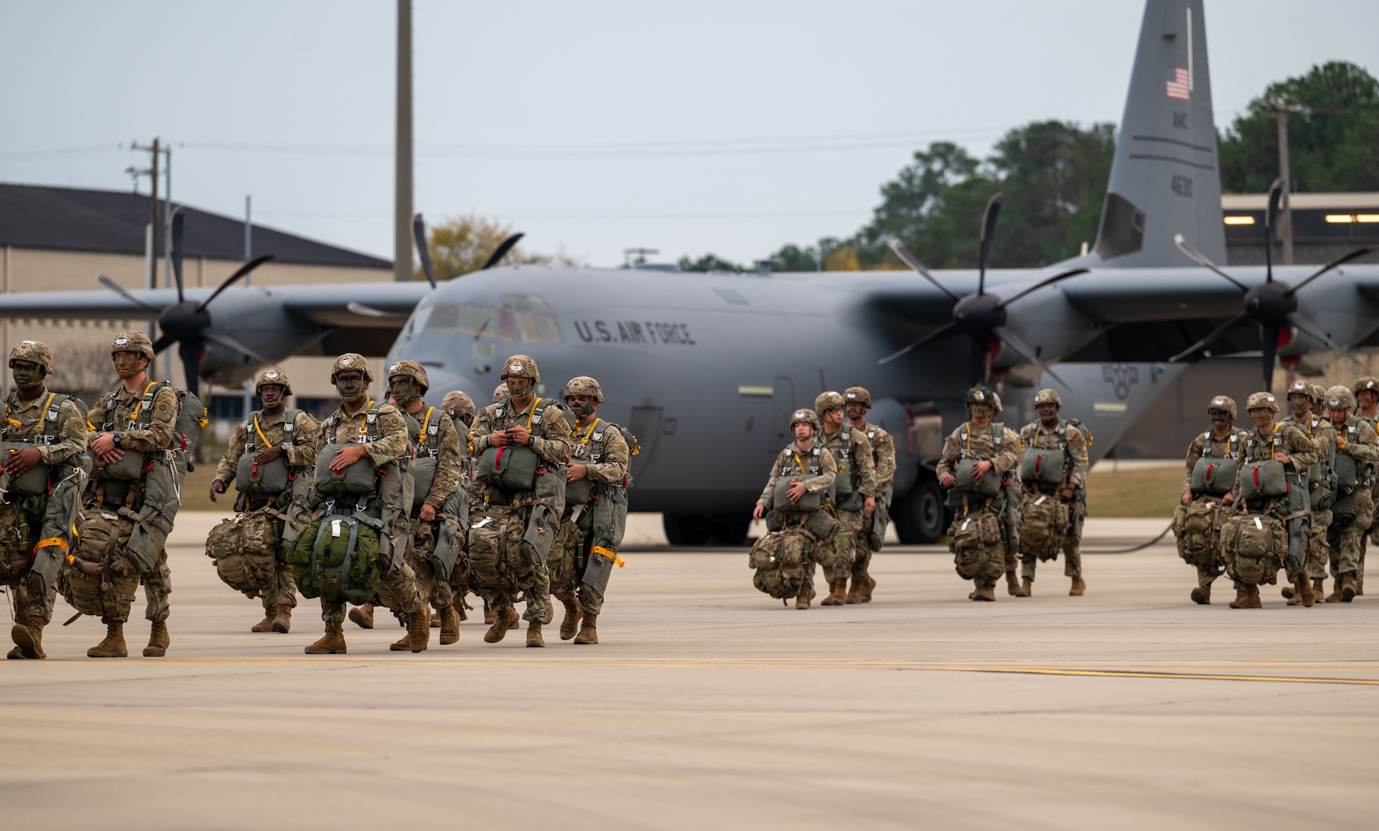 U.S. Soldiers load into aircraft