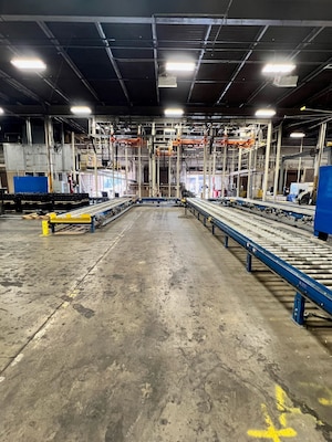 conveyor system in a warehouse