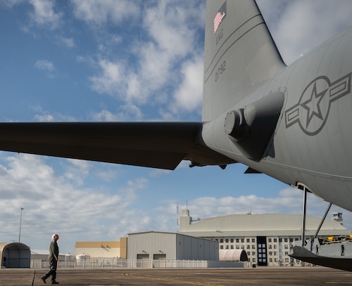 C-130 pilot first to reach 10K hours