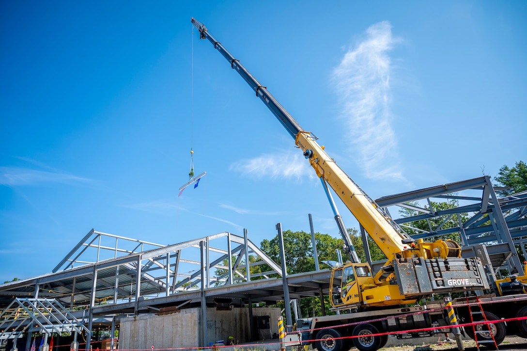 CTNG hosts topping-off ceremony for new Putnam Readiness Center