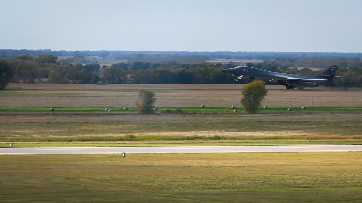 A B-1B Lancer launches in the sky.