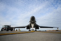 Marking 30 years; B-1B Lancer performs hot pit refuel at Grand Forks AFB