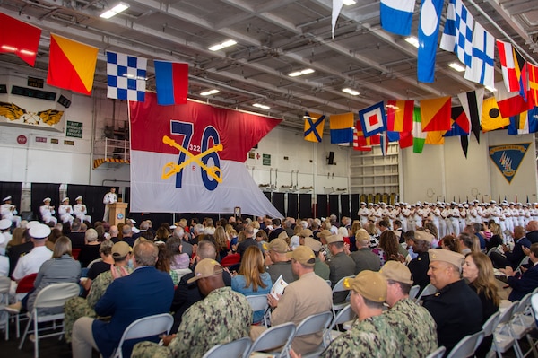 USS Ronald Reagan holds change of command > United States Navy > News ...