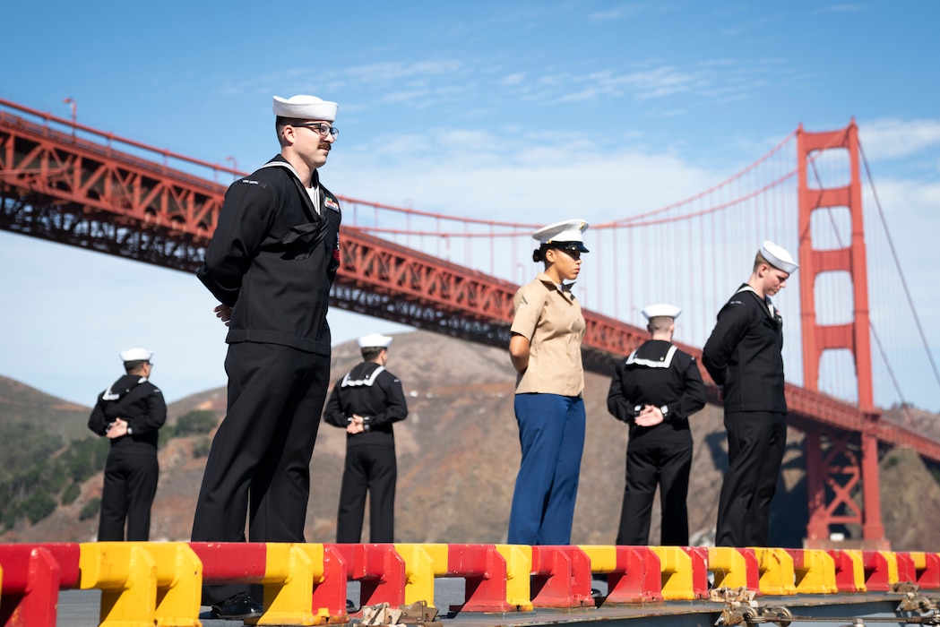 USS Tripoli (LHA 7) arrives for San Francisco Fleet Week.