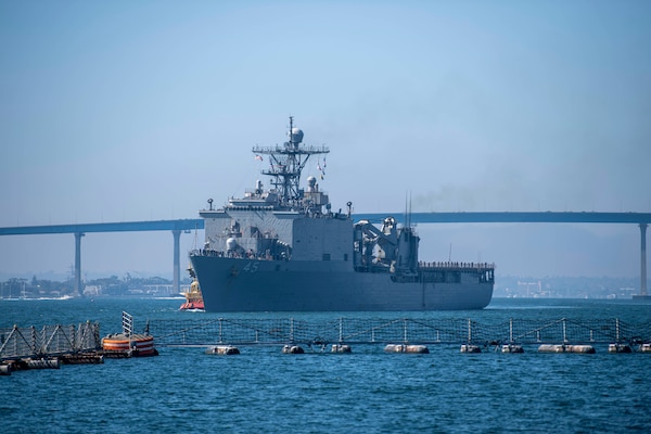 USS Comstock (LSD 45) returns to homeport Naval Base San Diego.