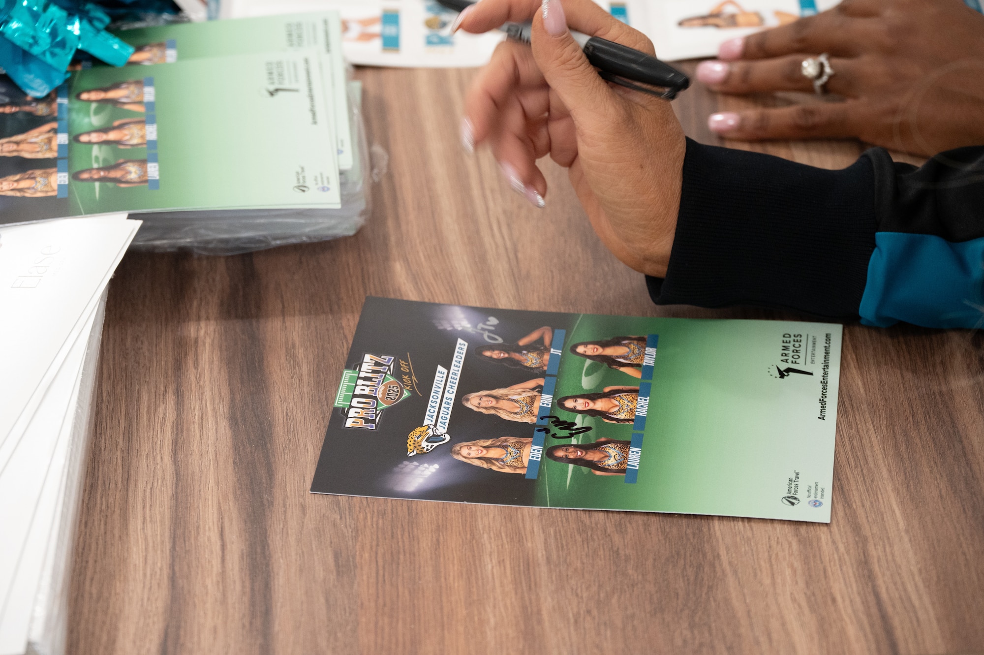 Jacksonville Jaguars Roar Cheerleader Squad signs memorabilia