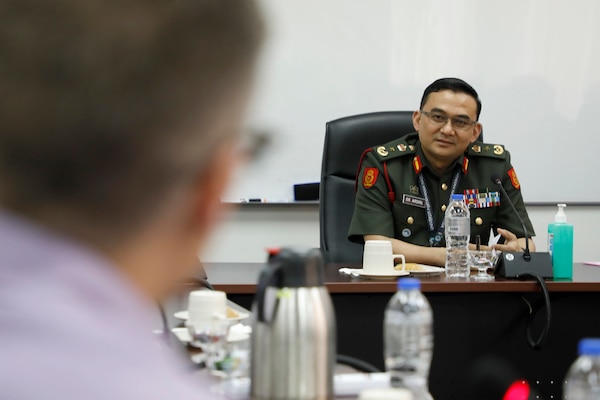 KUALA LUMPUR, Malaysia (July 19, 2024) Brig. Gen. Mohd Arshil Moideen, dean of the National Defense University of Malaysia’s medical facility and defense health division, speaks with leadership from Naval Medical Research Command and Naval Medical Research Unit (NAMRU) INDO PACIFIC during an official visit. Part of Navy Medicine Research & Development and headquartered out of Singapore, NAMRU INDO PACIFIC conducts research in cooperation with host nations in Vietnam, Laos, Singapore, Malaysia and Thailand to improve global health, ensure military force health protection and address infectious diseases such as malaria, dengue fever virus and gastro-intestinal pathogens. (U.S. Navy photo by Tommy Lamkin /Released)