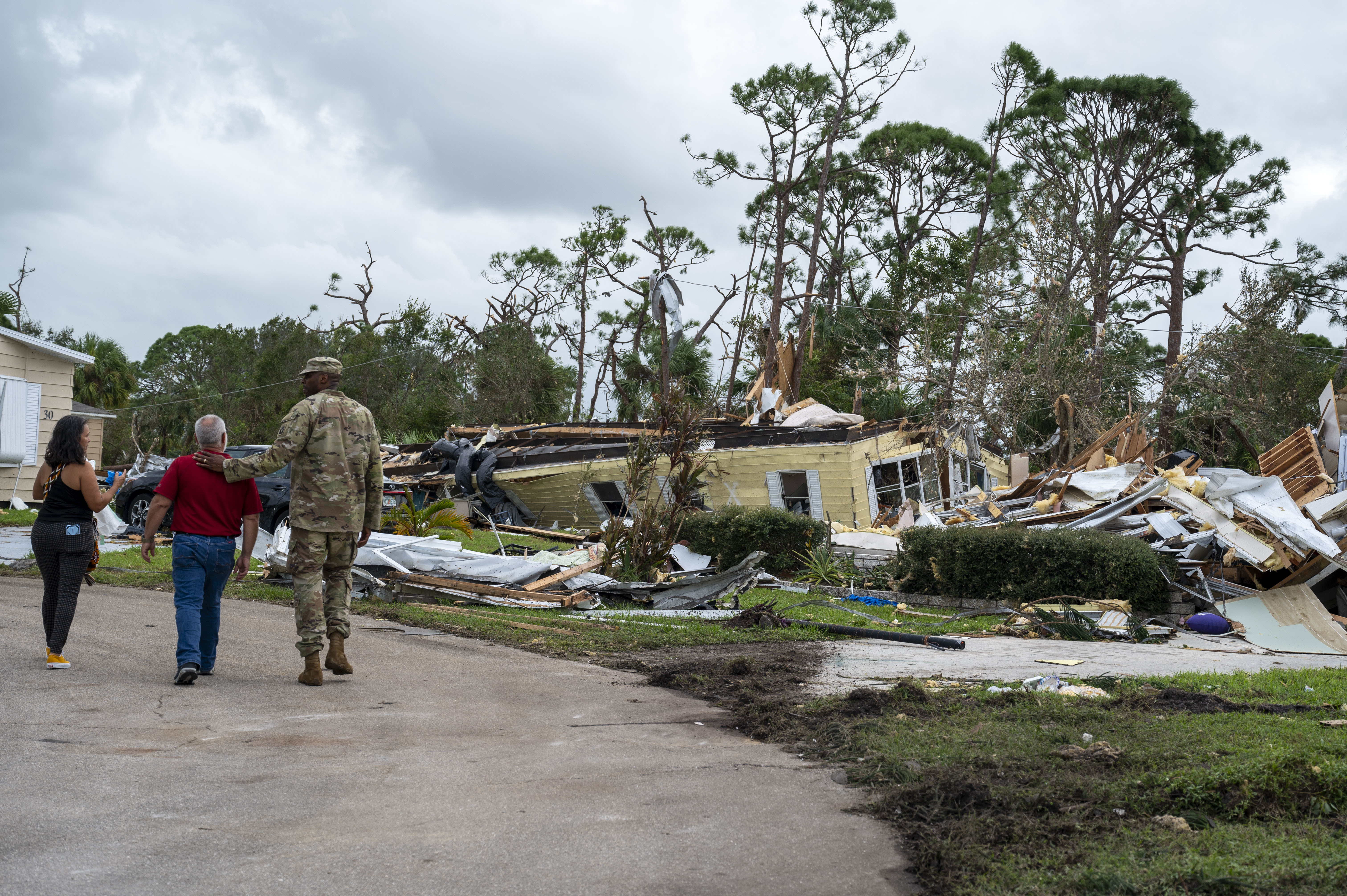 Florida National Guard Assists Tornado Victims > National Guard