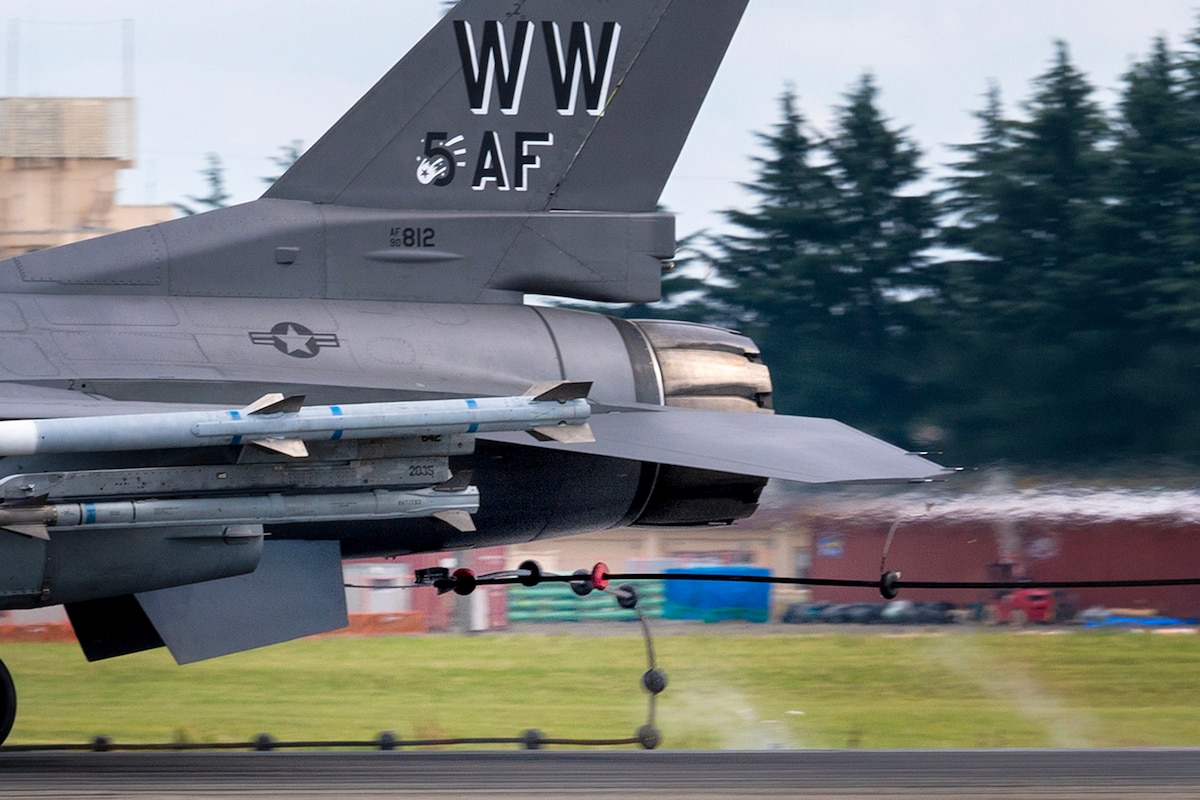 F-16