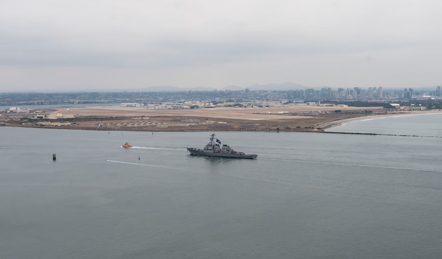 The Arleigh Burke-class guided missile destroyer USS Russell (DDG 59)