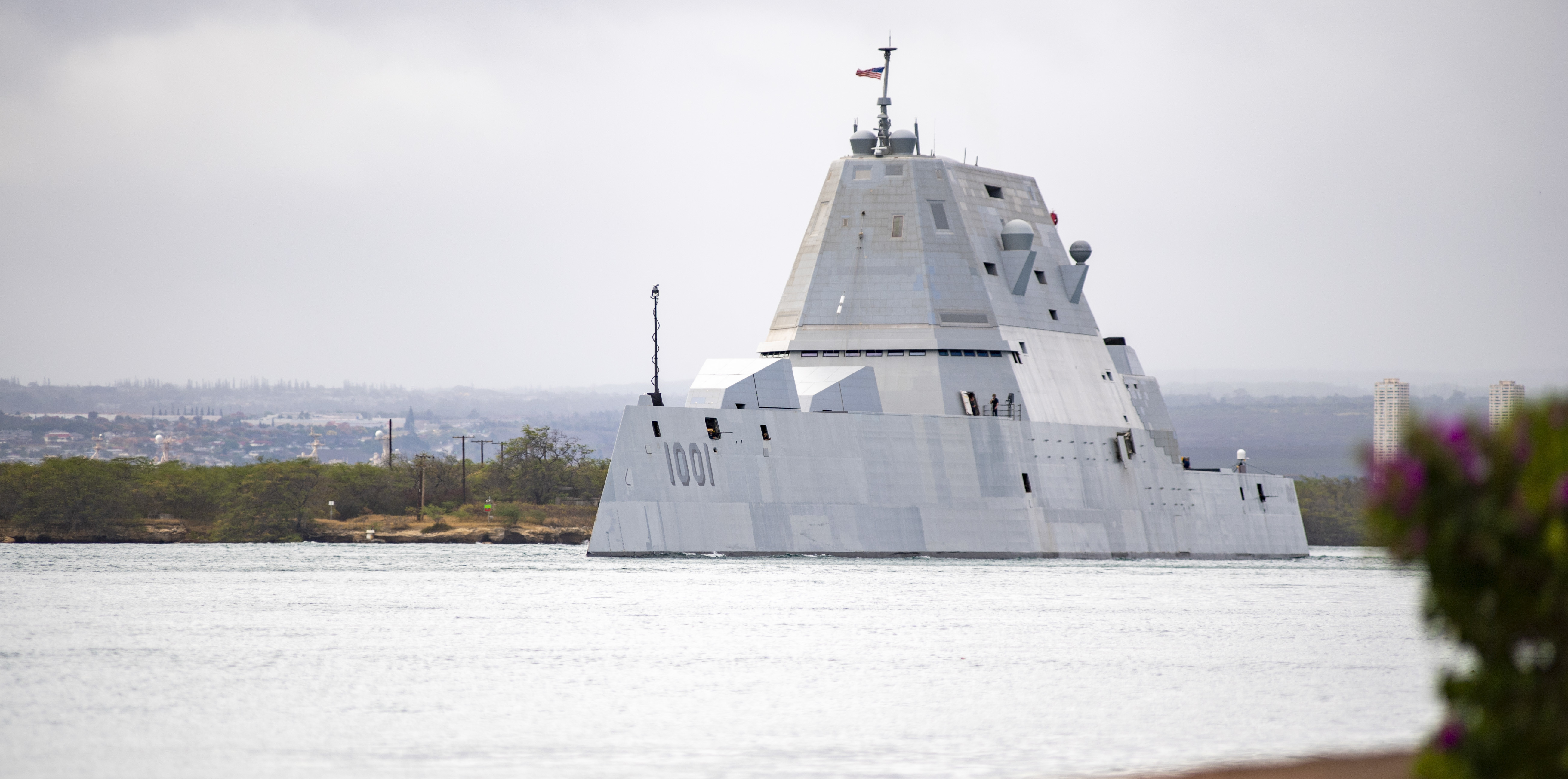 USS Michael Monsoor departs Pearl Harbor to begin the at-sea phase of Rim of the Pacific 2022, July 12