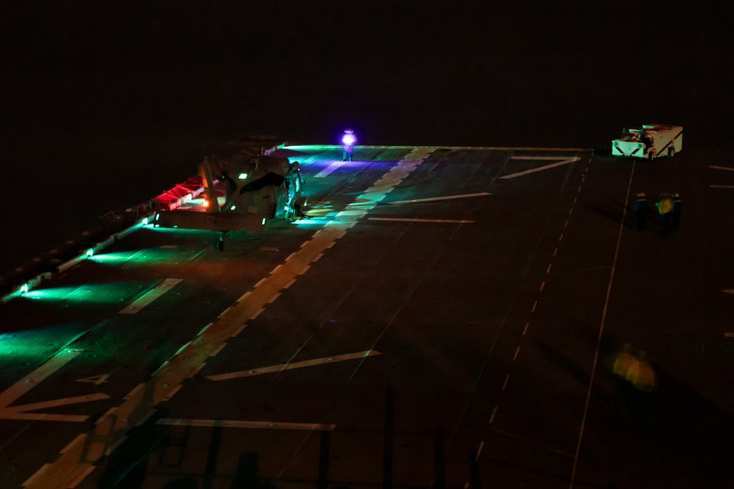 HSC-26 conducts flight operations aboard USS Iwo Jima (LHD 7) in the Atlantic Ocean.