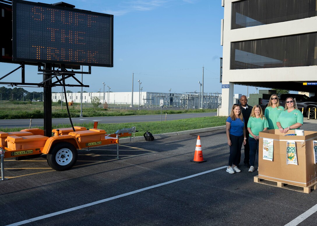 The Feds Feed Families team stuff the truck at NSA/CSS Washington’s East Campus.