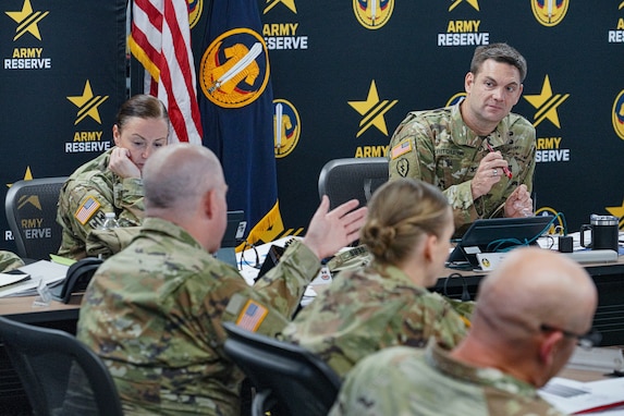 Army Reserve Careers Group holds yearly mission brief, welcomes distinguished visitors