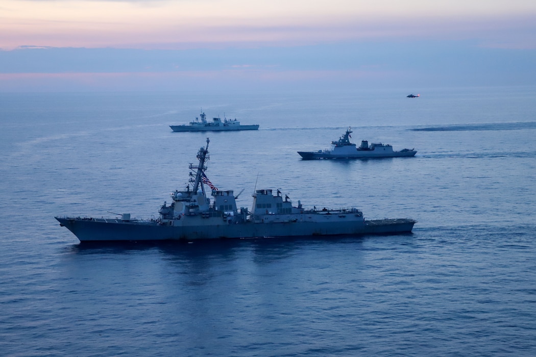 USS Howard (DDG 83) transits the South China Sea with BRP Jose Rizal (FF 150), and HMCS Vancouver (FFH-331) during exercise Sama Sama.