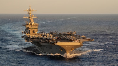 USS George Washington (CVN 73) transits the Pacific Ocean.