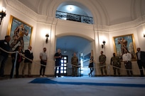 Honorary commanders visit JBSA mission partners