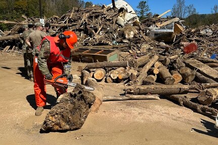 VNG Airmen assist with NC hurricane response