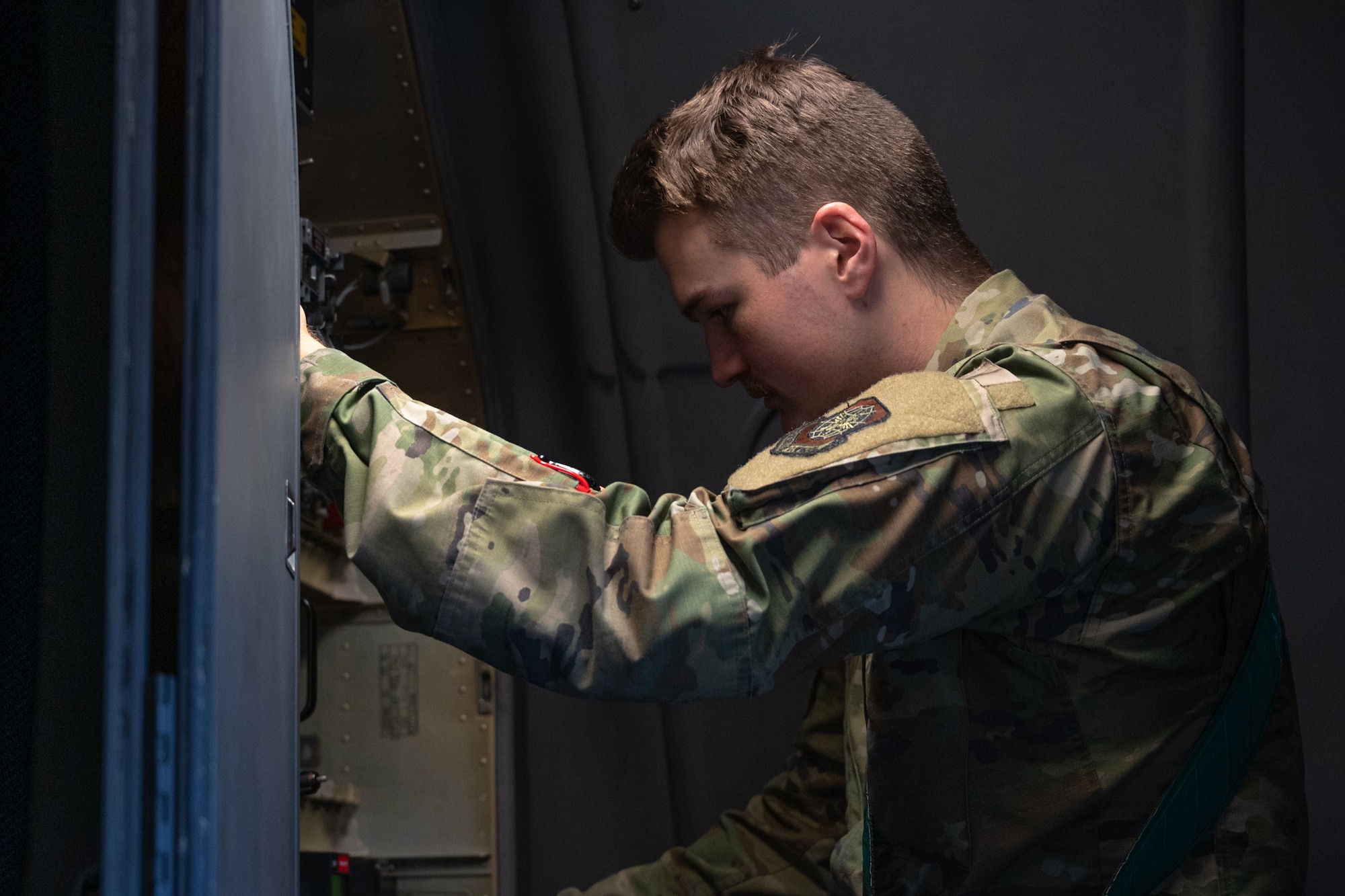 All aircraft maintenance Airman are taught primary procedures like this early in their technical training.