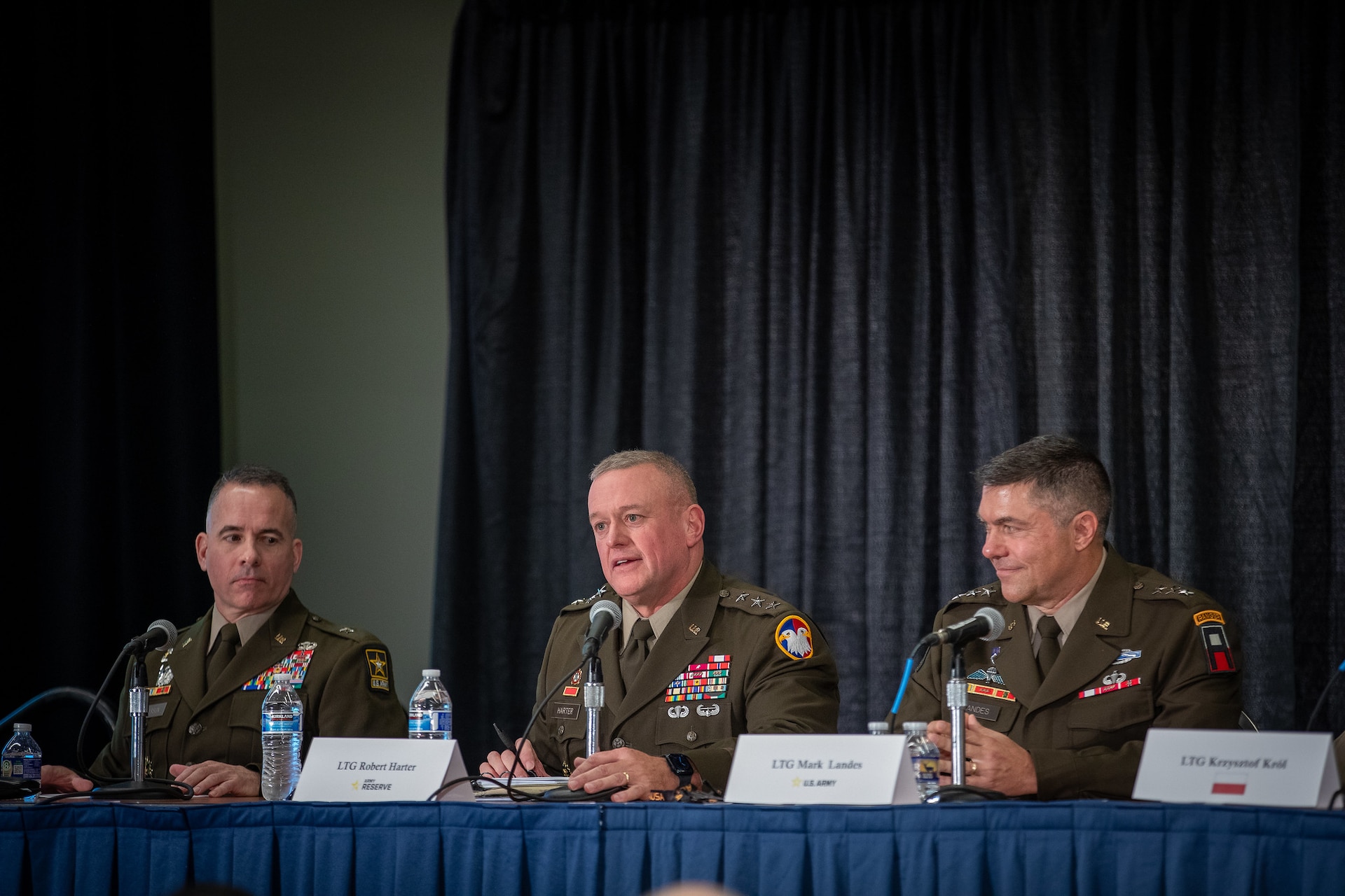 Top Army leaders discuss building combat-ready reserve forces in rapidly changing threat environment