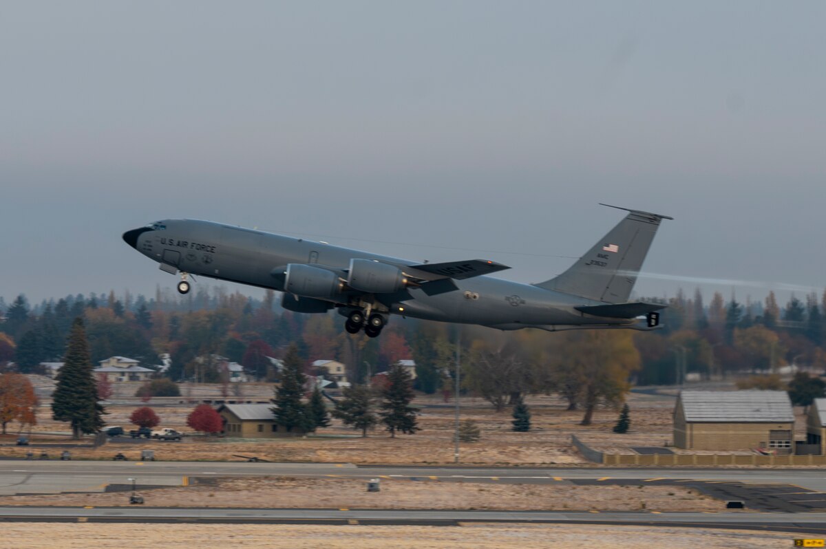 www.JetCollector.com: USAF Alabama ANG KC-135R w/stand 61