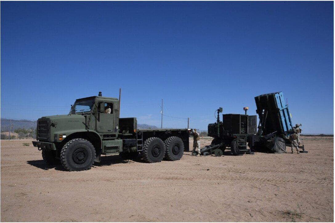 Marines with the 1st Low Altitude Air Defense Battalion train with the MRIC