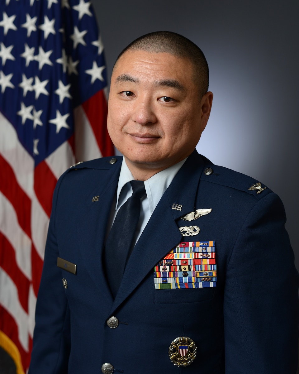 Official photo of Col. Ming Xu