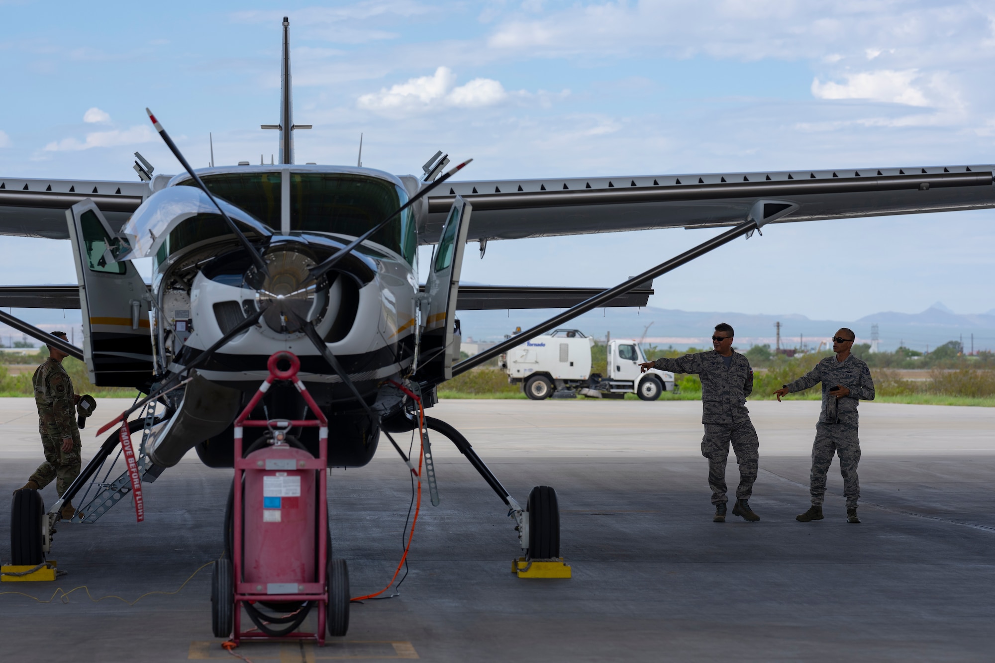 Dominican Republic Air Force delegates tour a Cessna Caravan aircraft during the Central American and Caribbean Air Chiefs conference—Industry Day at Davis-Monthan Air Force Base, Arizona, Aug. 27, 2024. The week-long conference united key Air Force leaders from 13 Central American and Caribbean partner nations to work collaboratively to address future challenges and share best practices. (U.S. Air Force photo by Tech. Sgt. Rachel Maxwell)