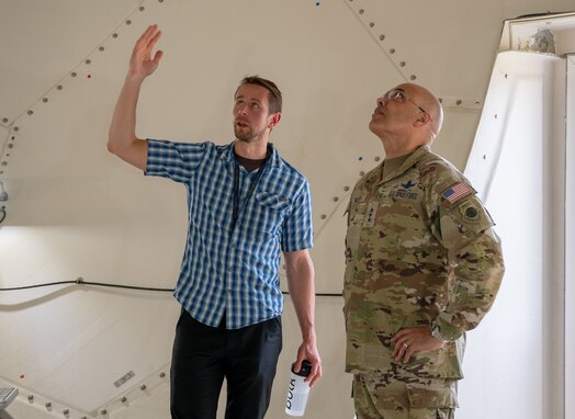  73rd Intelligence, Surveillance and Reconnaissance Squadron, Detachment 4 Airmen give a tour to the Space Operations Command commander