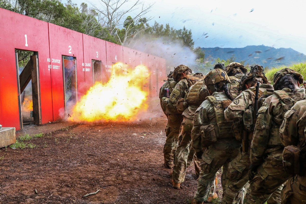 Soldiers and Marines participate in breach training at Schofield Barracks, Hawaii, Aug. 29, 2024. The training is designed to improve capabilities and build combat-ready formations.