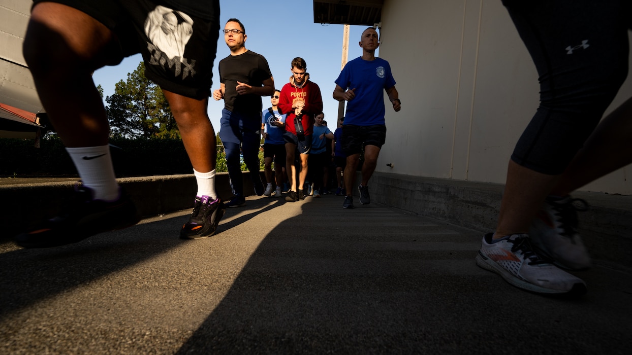 Airmen participate in memorial run