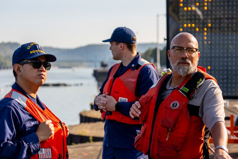 The U.S. Army Corps of Engineers Pittsburgh District opened a 100-foot-wide navigation channel for commercial vessels through the center of the dam at Monongahela River Locks and Dam 3 near Elizabeth, Pennsylvania, Thursday, Sept. 5.
