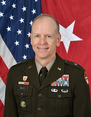 Official Photo of Brig. Gen. Mark Miles, Deputy Commanding General, U.S. Army Cyber Center of Excellence