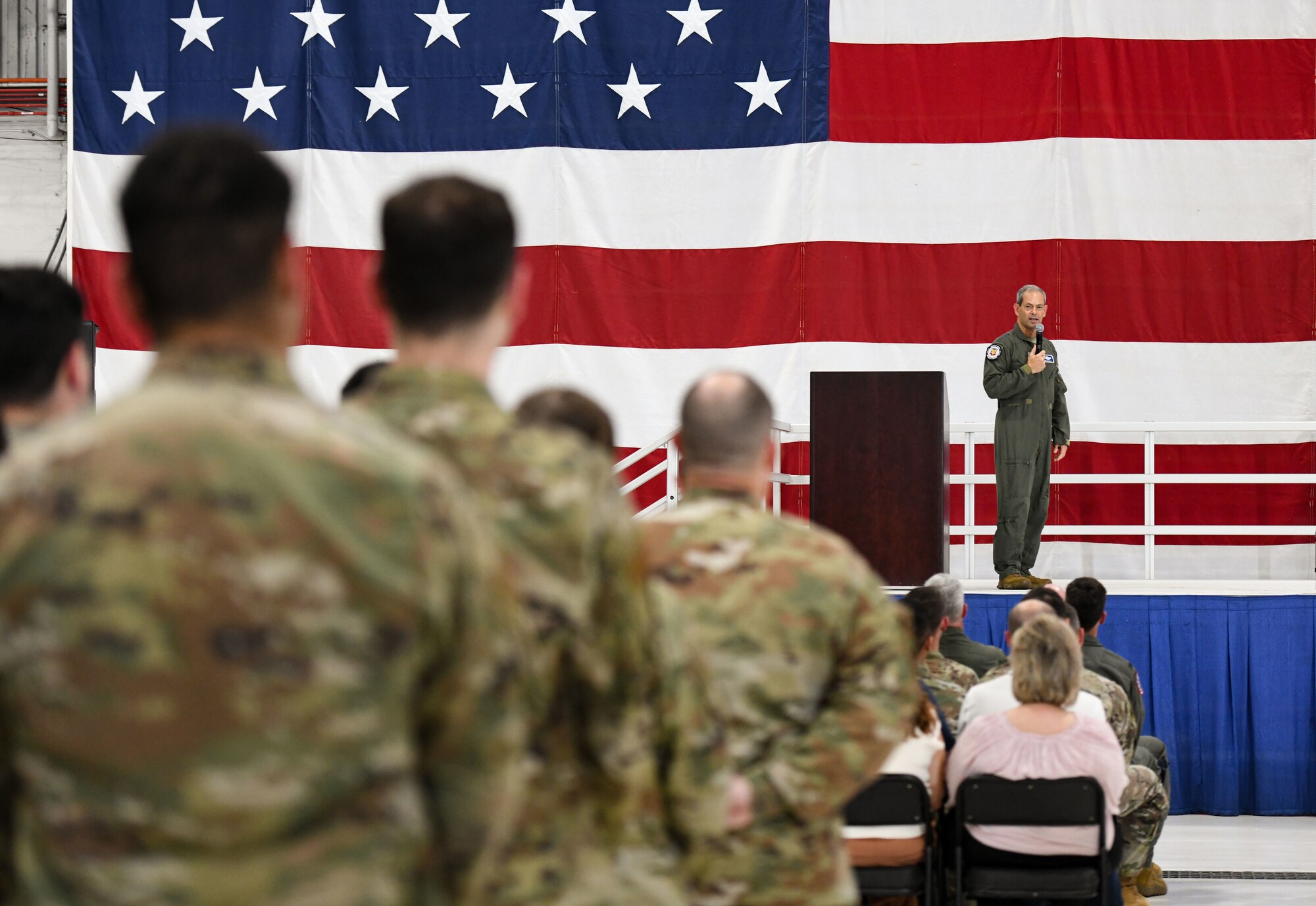 general speaks to audience