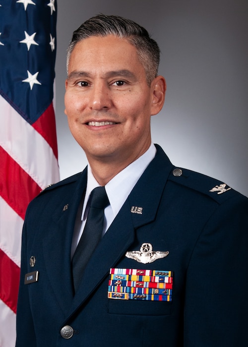 Official portrait of Colonel David Martinez, 307th Bomb Wing Commander