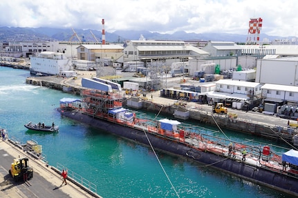 USS North Carolina (SSN 777) Enters Dry Dock