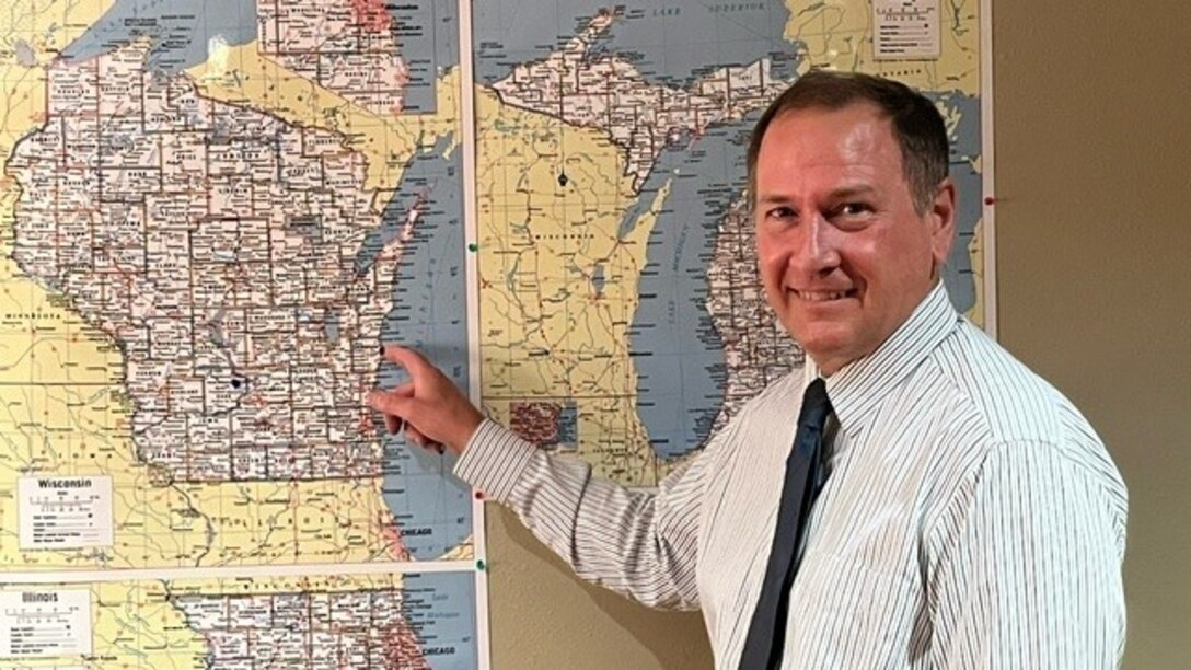 Andrew Pisney started with DLA Troop Support in August 2024. He will support the states of Iowa, Illinois and Wisconsin