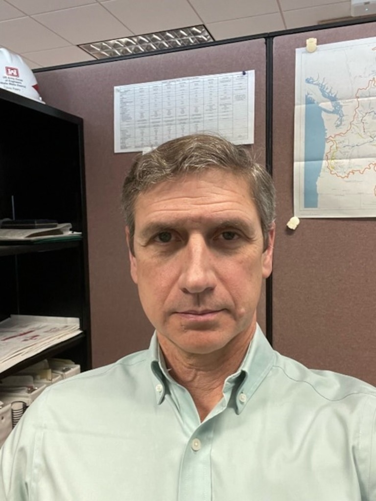 Bio photo of Walla Walla District’s Dr. Christopher Peery