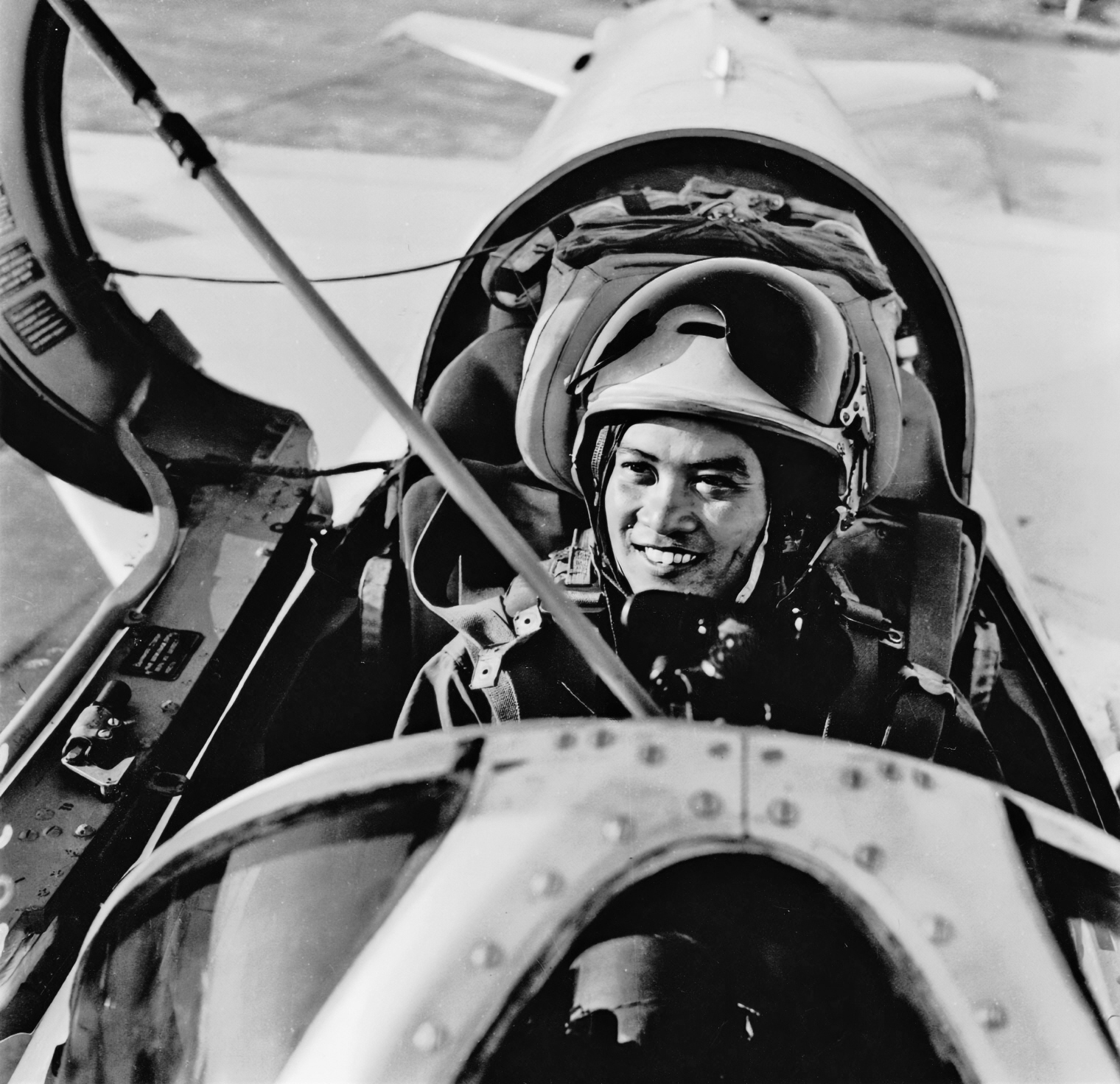 ドミニク・ブレッティ 写真 「NATO Maneuvers」1967 ドミニク・ブレッティ 写真 「NATO Maneuvers」1967 【公式通販】