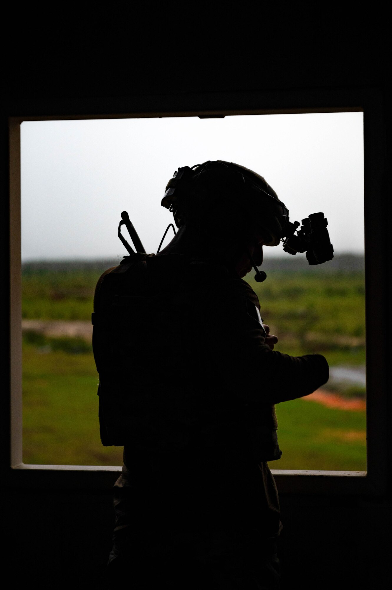 A member of the United Kingdom military participates in a live fire training during Exercise Emerald Warrior Spiral at the Eglin Range near Hurlburt Field, Florida, Sep. 3, 2024.