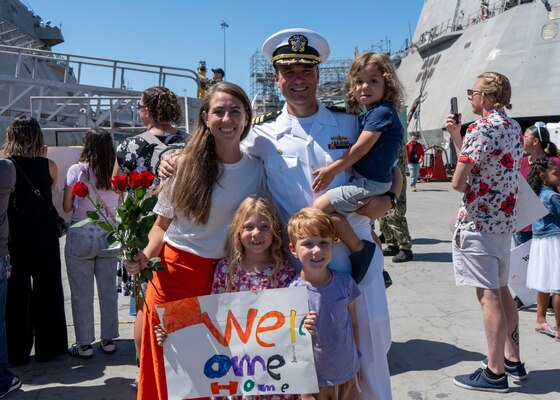 USS Manchester (LCS 14) returns to homeport at Naval Base San Diego.