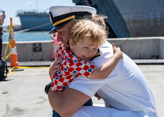 USS Manchester (LCS 14) returns to homeport at Naval Base San Diego.