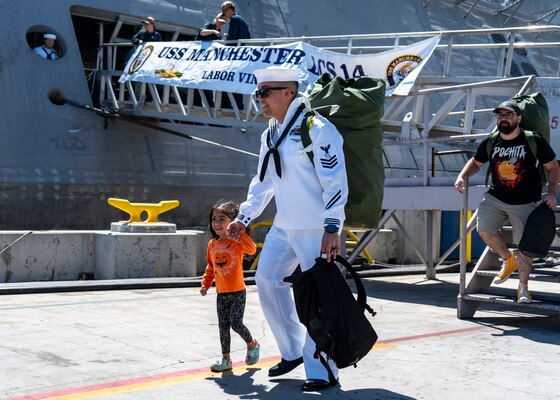 USS Manchester (LCS 14) returns to homeport at Naval Base San Diego.
