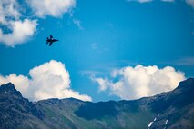 Arctic Thunder Open House airshow