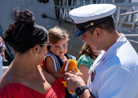 USS Manchester (LCS 14) Returns to Homeport