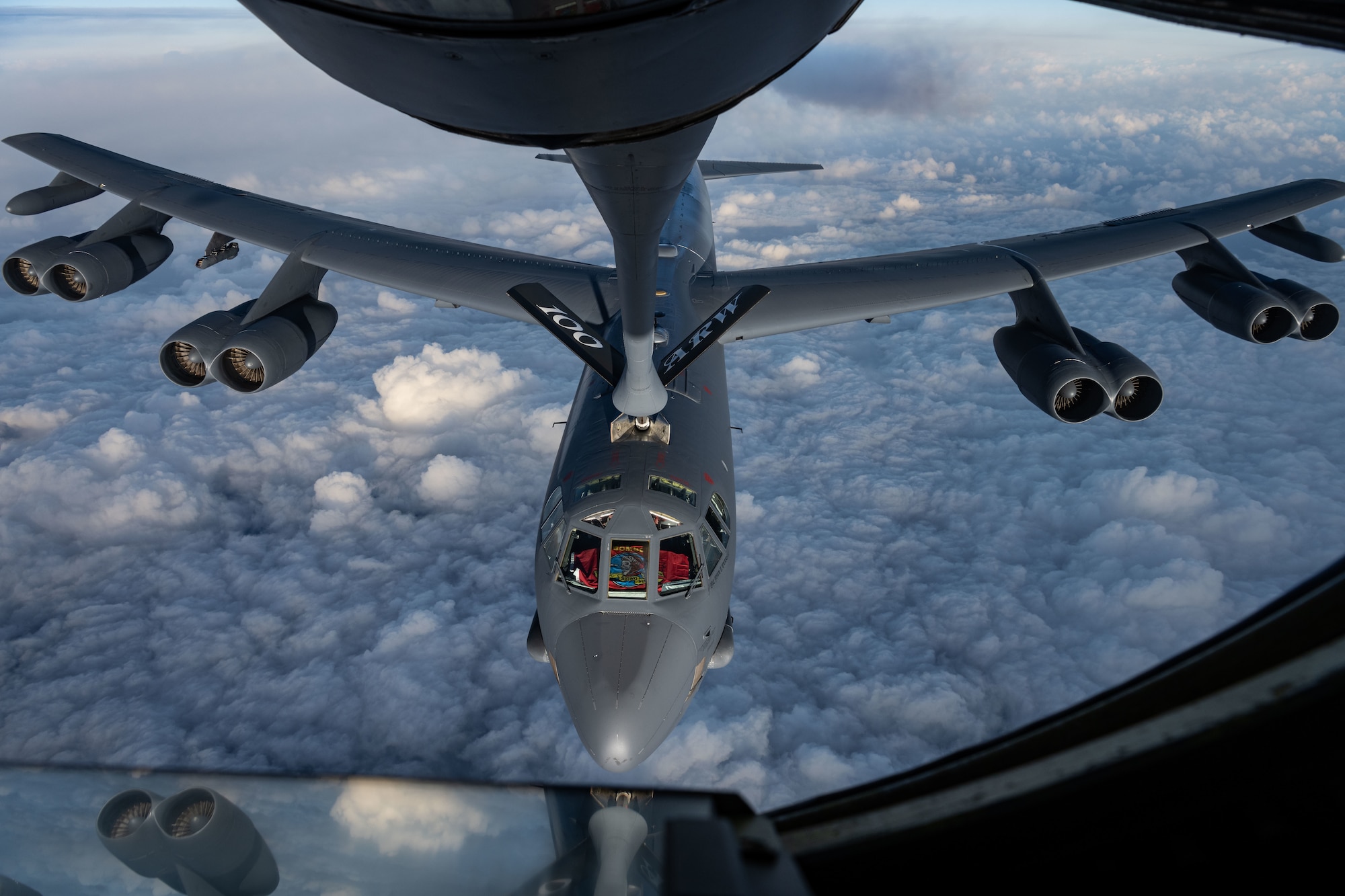 Two USAF aircraft in flight.