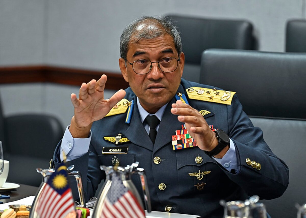 Royal Malaysian Air Force Chief Gen. Asghar Khan speaks with U.S. Air Force Chief of Staff Gen. David Allvin during staff talks at the Pentagon, Arlington, Va., Sept. 10, 2024. This was part of a week-long counterpart visit during which the Malaysian Air Chief was taken to different Air Force installations around the country to advance mutual interests and strengthen the international partnership. (U.S. Air Force photo by Eric Dietrich)