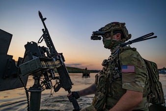 SWCC conduct riverine training with Romanian naval forces.